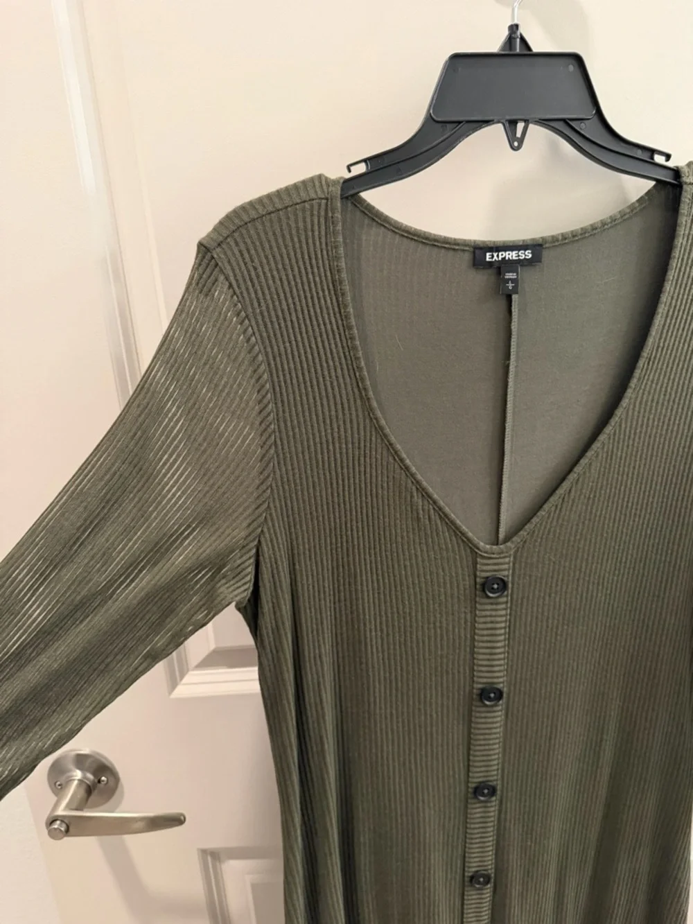 Express Olive Ribbed Button-Front Midi Dress - Picture 3 of 4